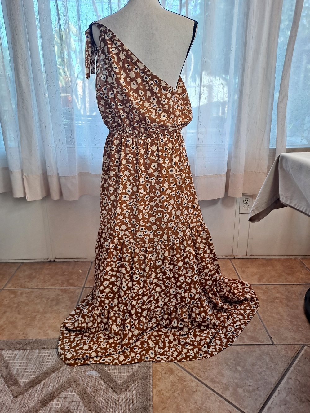 PRETTYGARDEN bohemian floral maxi dress features a one-shoulder neckline - Picture 2 of 5